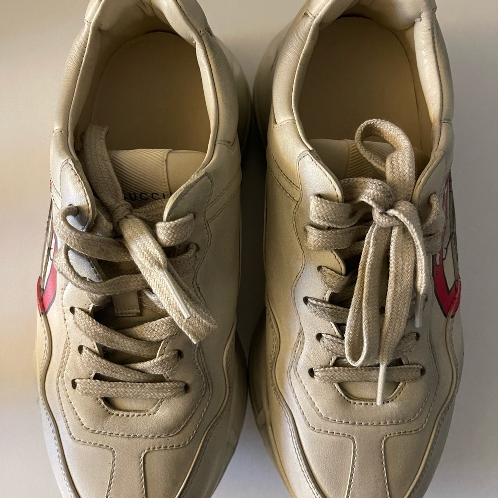 GUCCI Womens Rhyton Sneaker with Mouth Print!!! SIZE 6.5 womens. WORN ONLY ONCE! - Picture 3 of 5